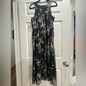 NWT Tommy Hilfiger Midi Dress Black Chiffon
Multicolor Floral Print